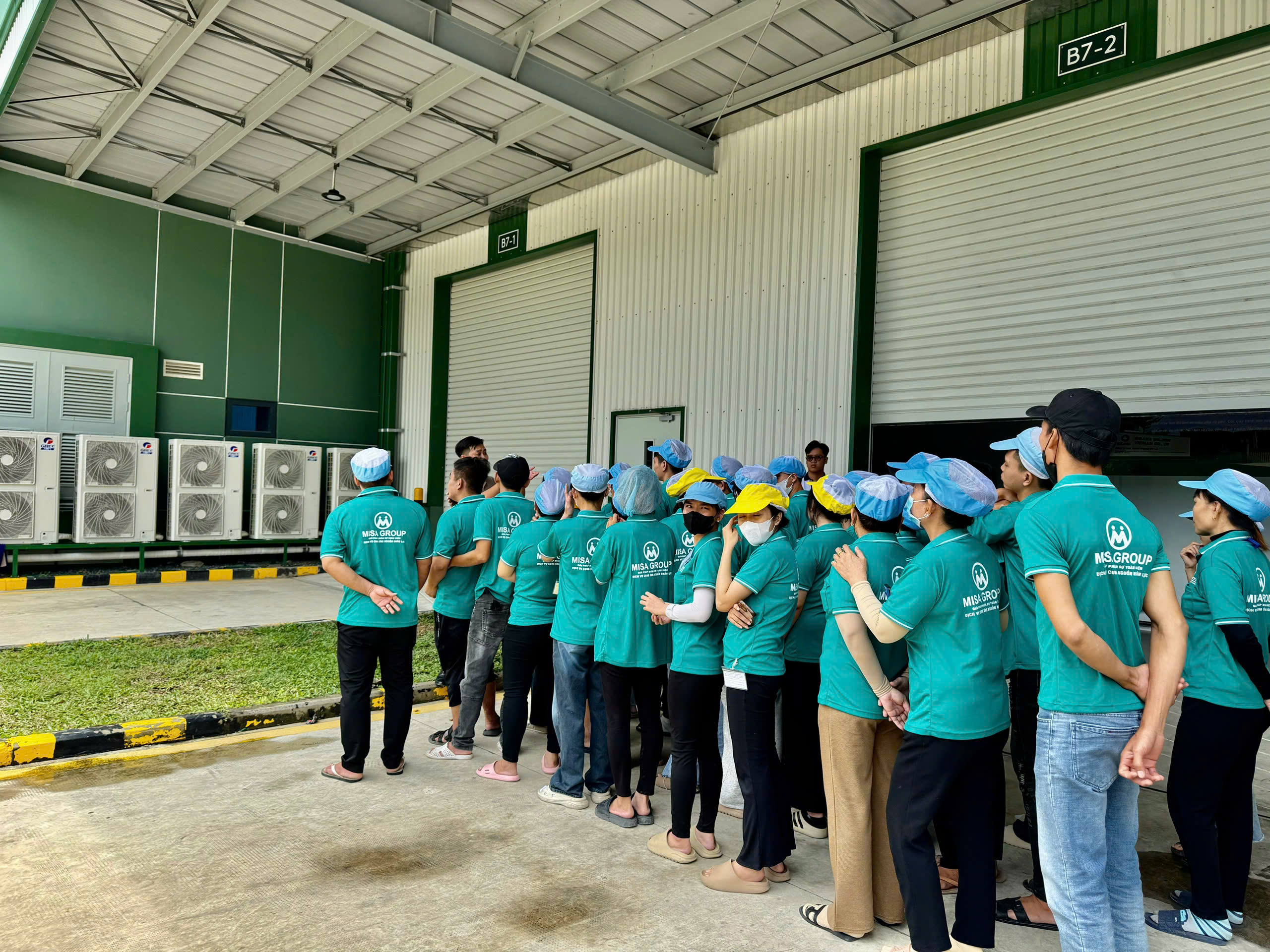 Đội ngũ lao động được tuyển chọn, đánh giá kỹ lưỡng trước khi làm việc tại doanh nghiệp.