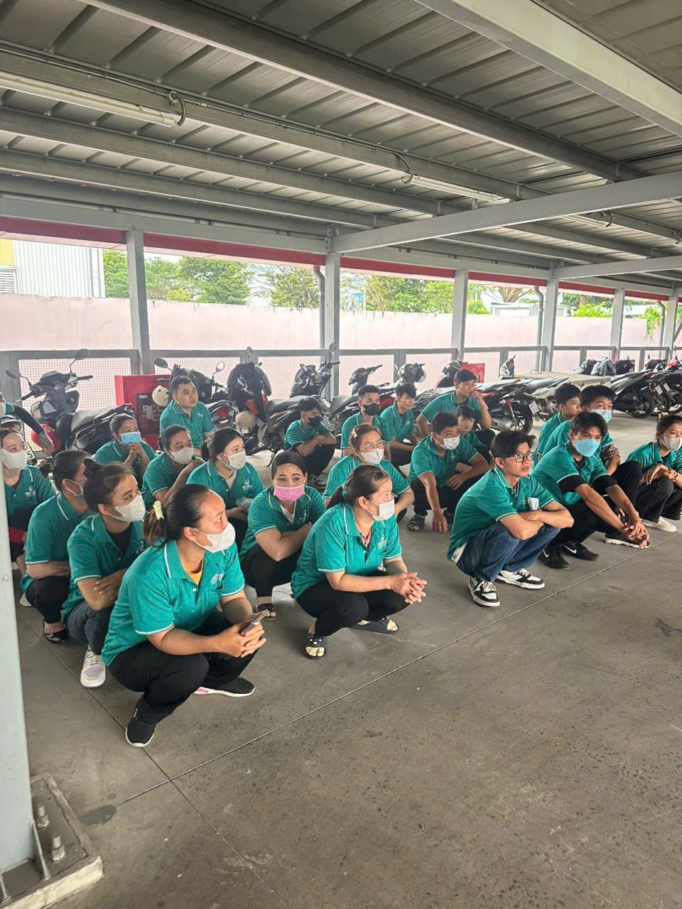 Người lao động được trang bị kỹ năng nghề, tác phong công nghiệp và kiến thức an toàn lao động, sẵn sàng thích nghi nhanh với môi trường làm việc thực tế